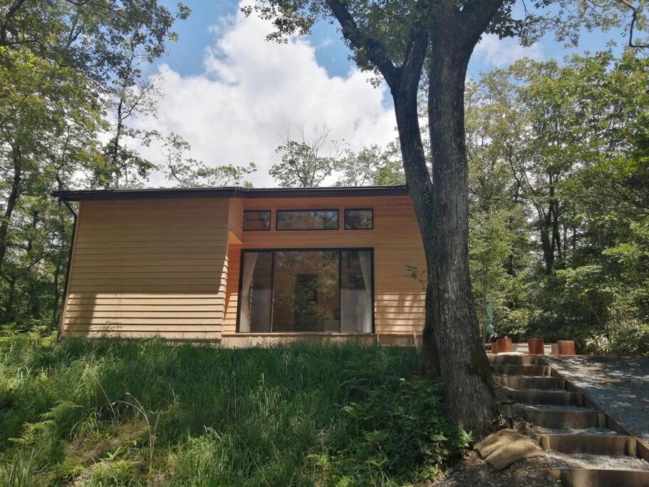Hinoki No Ie - Cottage With Natural Hot Spring In A Cypress Bathtub Шіка Екстер'єр фото