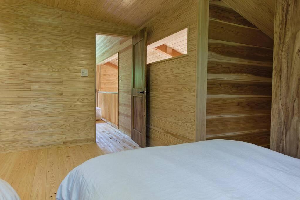 Hinoki No Ie - Cottage With Natural Hot Spring In A Cypress Bathtub Шіка Екстер'єр фото