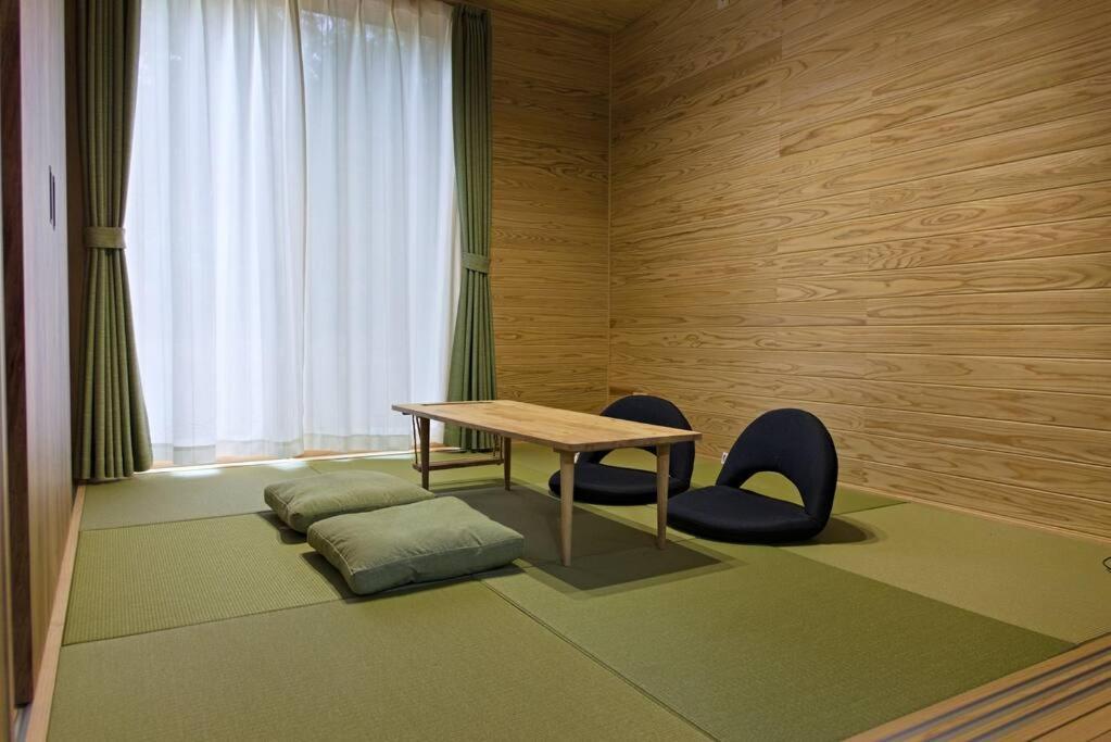 Hinoki No Ie - Cottage With Natural Hot Spring In A Cypress Bathtub Шіка Екстер'єр фото