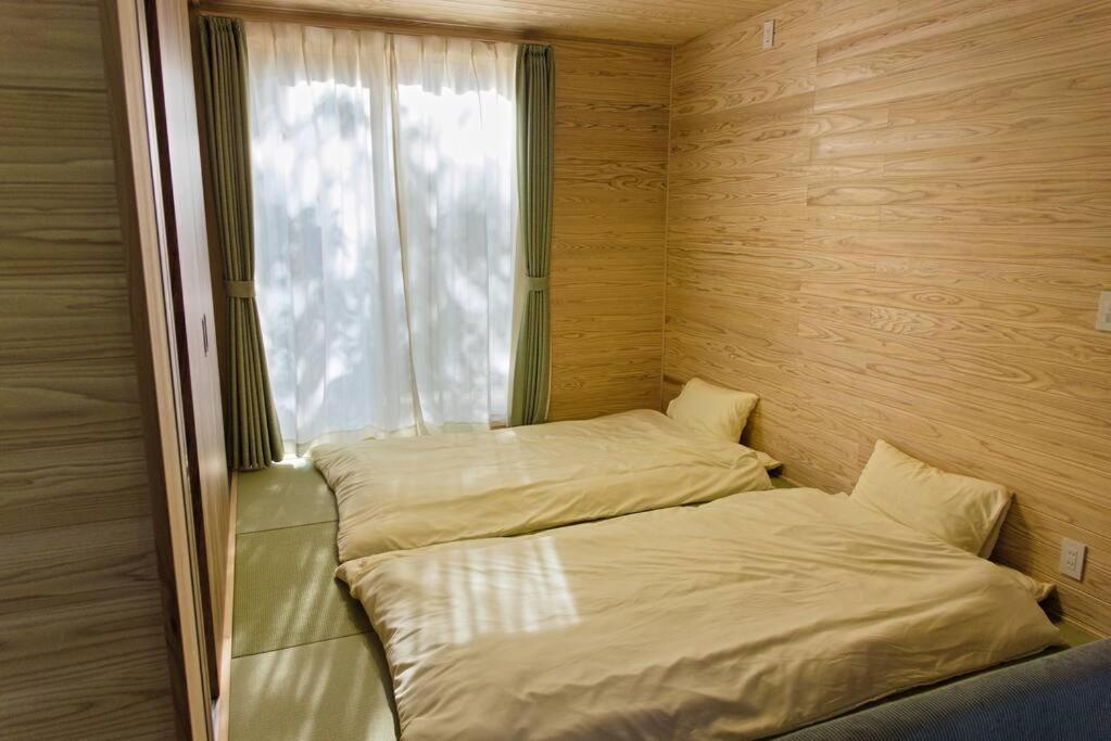 Hinoki No Ie - Cottage With Natural Hot Spring In A Cypress Bathtub Шіка Екстер'єр фото
